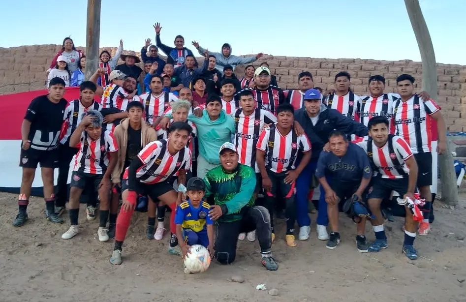 En una tarde de mucha intensidad, Ciclón venció 3-0 a Sportivo Humahuaca. La experiencia y la efectividad fueron claves.