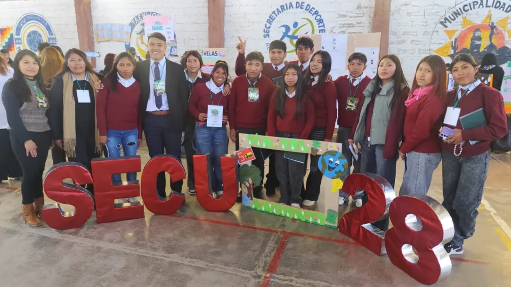 alumnos del secundario n° 28 de Tres Cruces