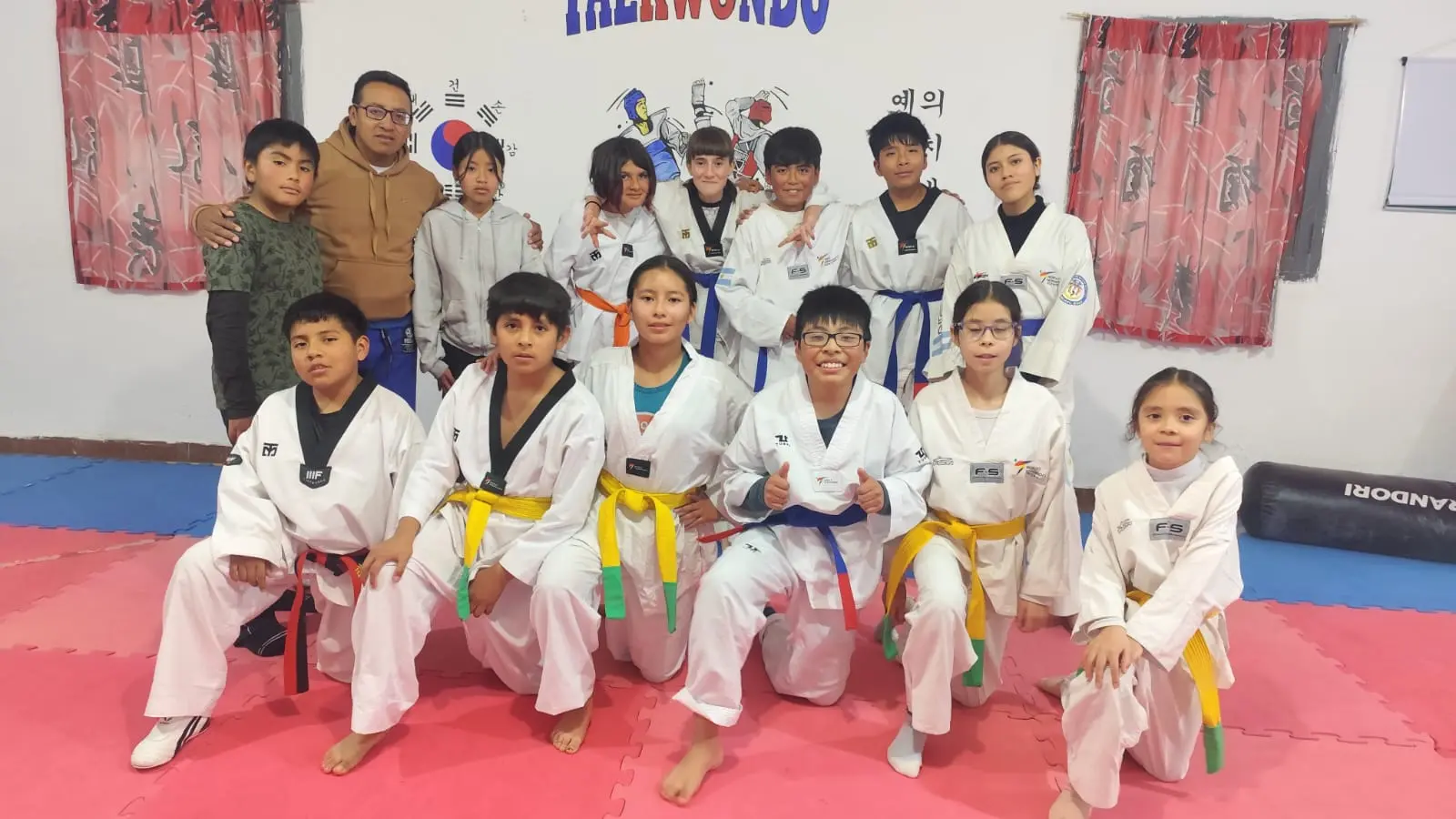 El Taekwondo de Humahuaca no descansa: el Profe Inocencio Cabana anunció nuevas inscripciones y un cargado calendario competitivo.