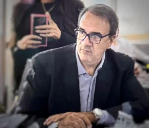 Gustavo Martínez rechazó una vez más el aumento del boleto y propone una aplicación con recorrido en tiempo real de todas las líneas.