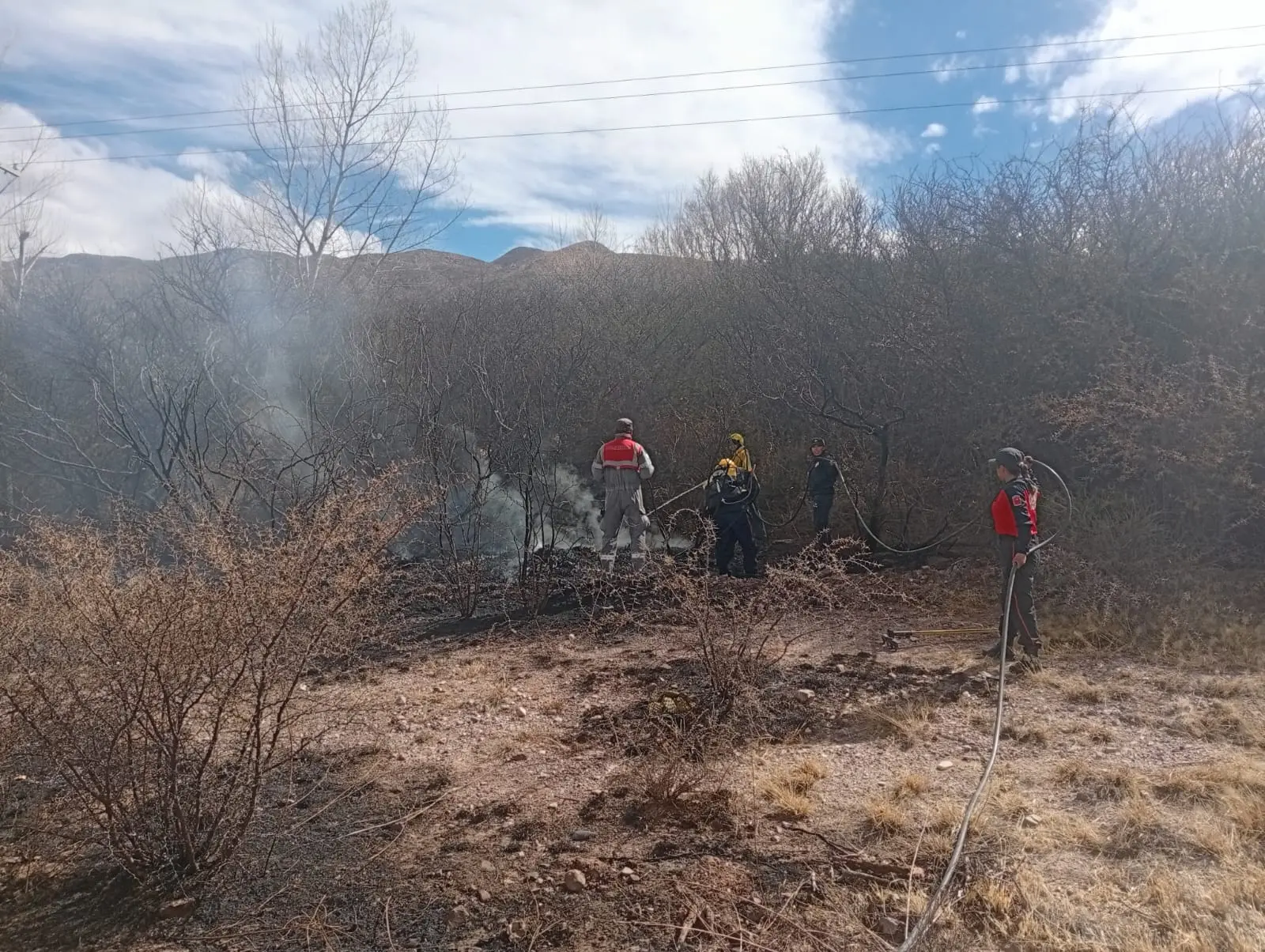 Bomberos Voluntarios de Humahuaca combatieron incendios en Pinchayoc y Volcán